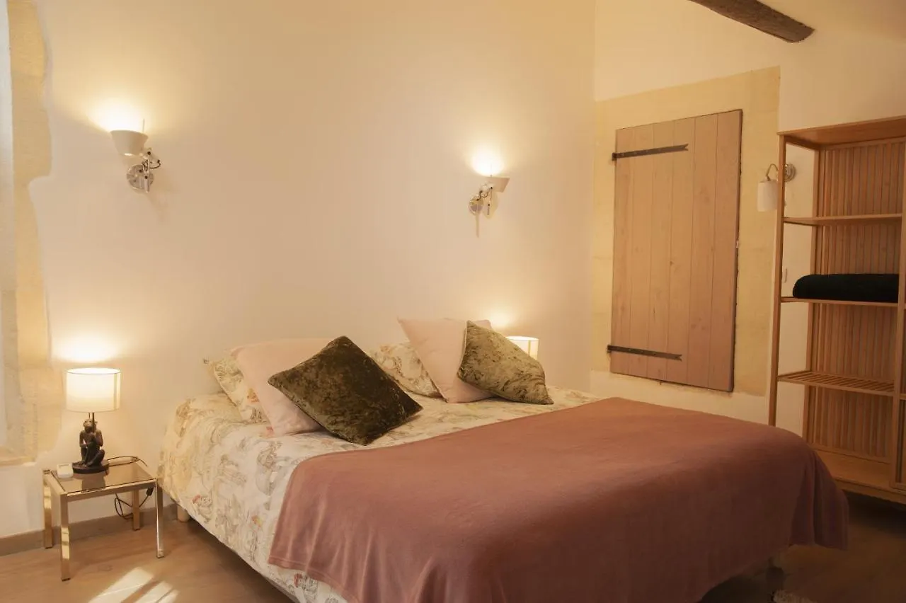 Bed and Breakfast Domaine Cap Rubis à Paradou 0*,