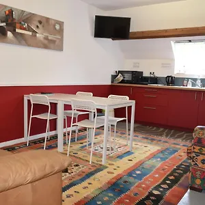  Maison d'hôtes Ou Appartement, La Pointe, Saint Coulitz, France